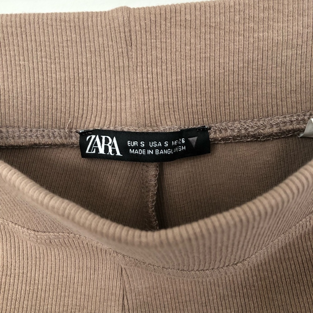 Zara Ribbed Shorts - Picture 4 of 6